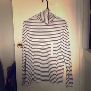 Striped turtle neck long sleeve